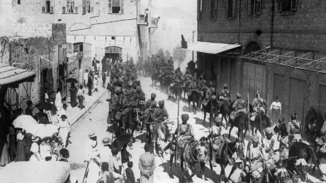 ઐતિહાસિક તસવીર