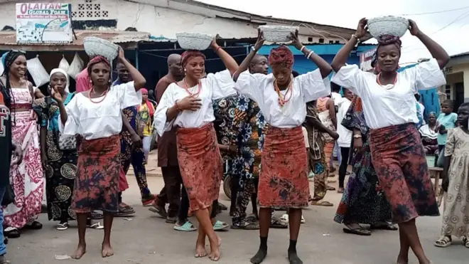 Àwọn omidan tó rugbá