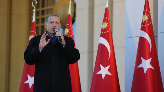 Cumhurbaşkanı Erdoğan külliyede konuşuyor