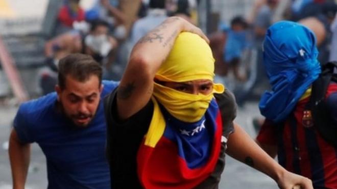 Столкновения в Каракасе