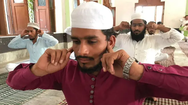 यूपी के मदरसों में योग