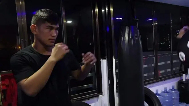 သရဖူကာကွယ်မယ့် အောင်လ အန်ဆန်