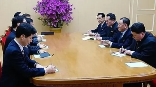 The South Korean team (left) met North Korean officials, and North Korean leader Kim Jong-un (not shown here) later hosted a dinner