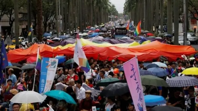 ဒီဥပဒေသာ အတည်ဖြစ်သွားခဲ့ရင် ထိုင်ဝမ်နိုင်ငံဟာ အာရှမှာ တရားဝင် လိင်တူ ထိန်းမြားခွင့် ပထမဆုံးပေးတဲ့ နိုင်ငံ ဖြစ်လာမယ်