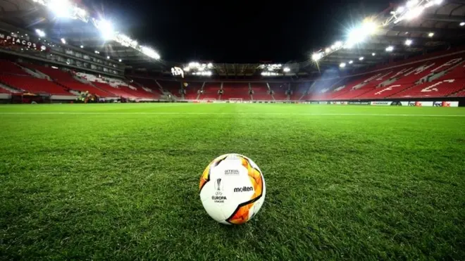 на стадионе