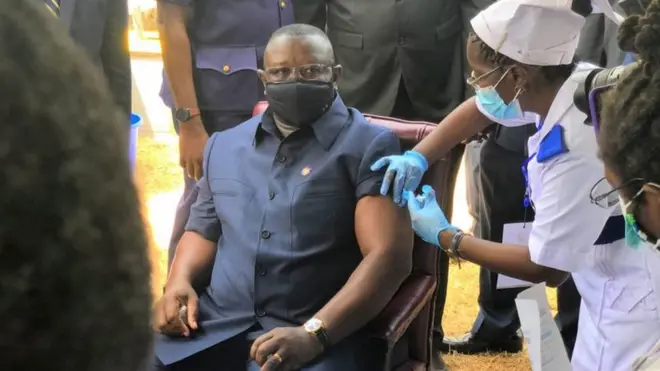 Perezida Maada Bio akingirwa kuwa 16 03 2021