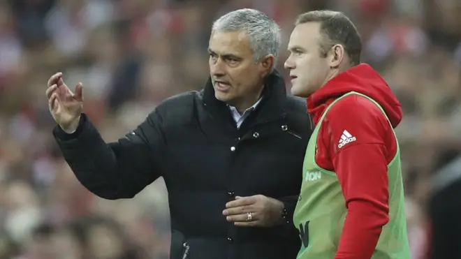 Mourinho menegaskan kepindahan Wayne Rooney "tidak masuk akal".