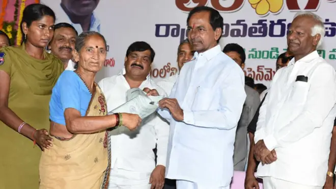 దళితులకు మూడెకరాల భూపంపిణీ