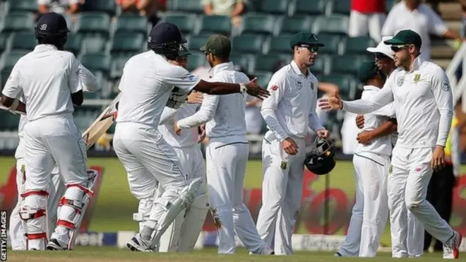 තුන්වැනි ටෙස්ට් තරගයේදී ශ්‍රී ලංකා කණ්ඩායමට ඉනිමක සහ ලකුණු 118 කින් පරාජයක් අත්විය