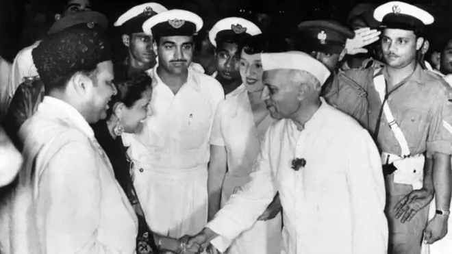 પાકિસ્તાનના વડા પ્રધાન લિયાકતઅલી ખાન અને ભારતના વડા પ્રધાન જવાહરલાલ નહેરુ