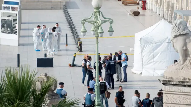 Kedua korban serangan di stasiun kereta api Saint Charles, di Marseille, adalah perempuan.