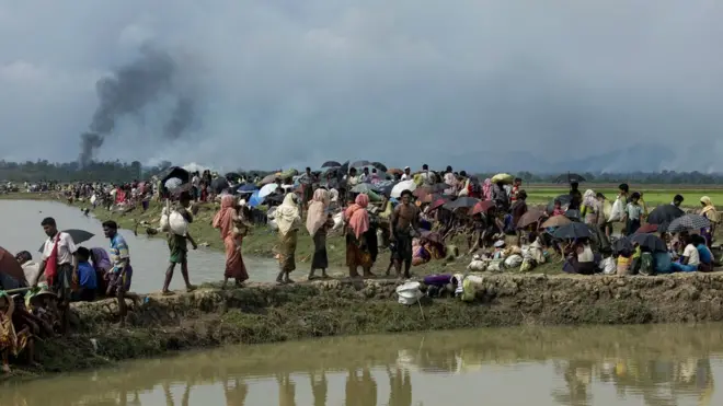 ในช่วงเวลา 2 สัปดาห์มีชาวโรฮิงญาอพยพออกจากพื้นที่รัฐยะไข่ไปยังบังกลาเทศแล้วกว่า 2.9 แสนคน
