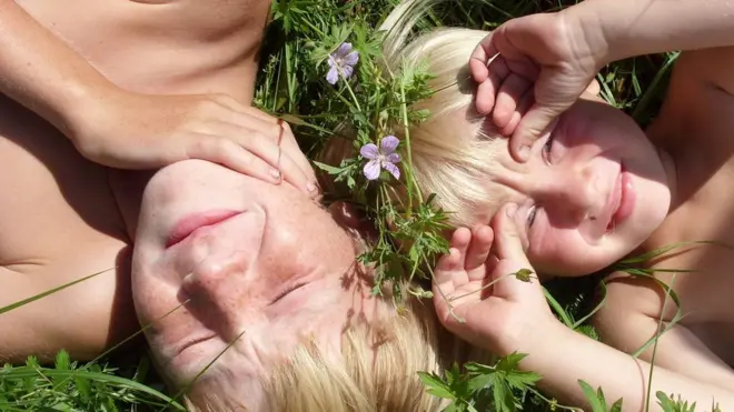 Анна Коршунова: "Моє натхення вже майже 20 років поряд, це мої два хлопці. Старший зараз на 3-му курсі, молодший - в сьомому класі".