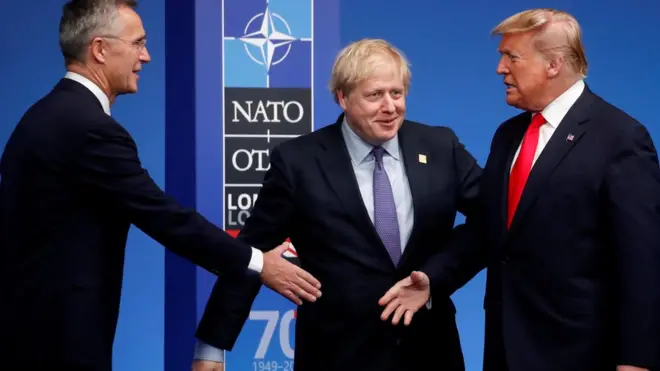12月3-4日在伦敦举行的北约组织70周年峰会，东道主英国首相约翰逊与美国总统特朗普和北约秘书长斯托尔滕贝格。