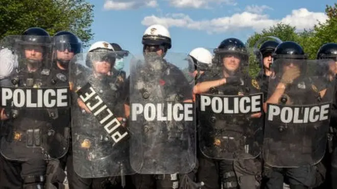 Policía en Minneapolis.