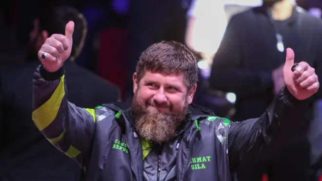 Кадыров на турнире по смешанным единоборствам на арене "Колизей" в Грозном. 28 января 2022 года