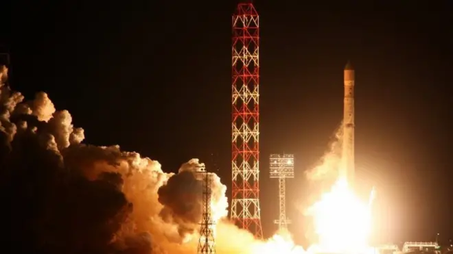 Ce satellite a coûté à 280 millions de dollars à l'Angola.