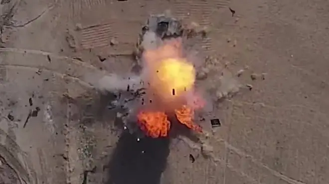 تنظيم الدولة الإسلامية يستخدم طائرات بدون طيار مفخخة في معركة الموصل.