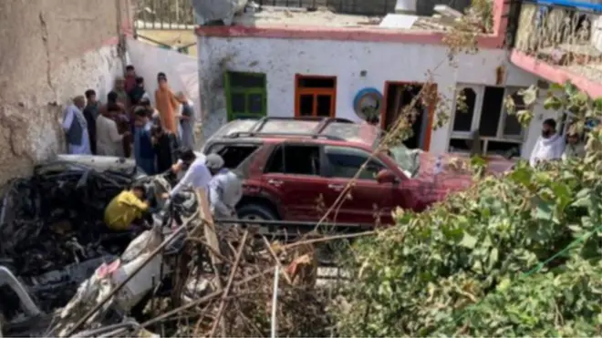 د امریکايي پوځ مرکزي قومنداني وايي، برید پر یوه موټر شوی چې لږ تر لږه د داعش ډلې اړوند یو کس پکې و.