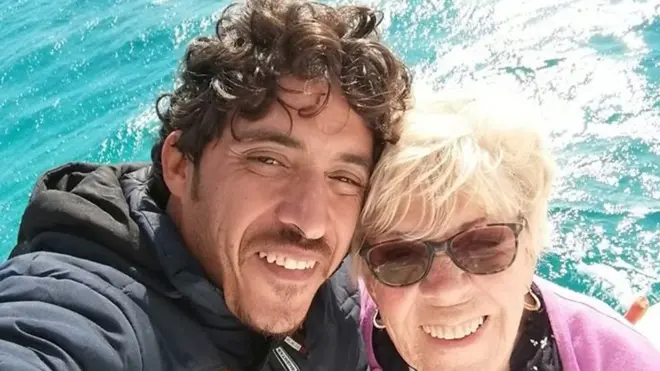 أيريس جونز ومحمد أحمد