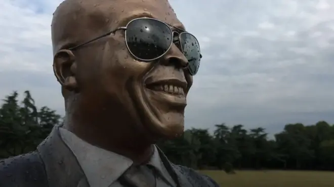 Як виглядає "могильний шик" у ПАР