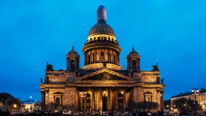 Собор будет передан в безвозмездное пользование церкви сроком на 49 лет.