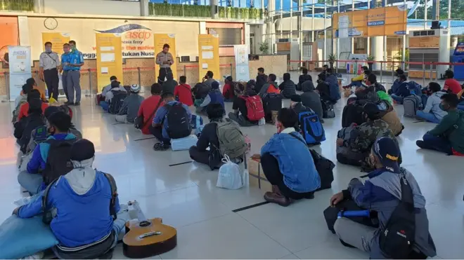 Suasana di pelabuhan Bakauheni di Lampung, penyeberangan antar Jawa dan Sumatra, Selasa (19/05).