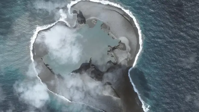 Imagen satelital de la erupción del volcán Bogoslof en marzo de 2017.(Foto: Dave Schneider / Alaska Volcano Observatory & U.S. Geological Survey).