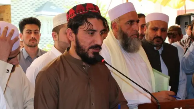 منظور پشتین