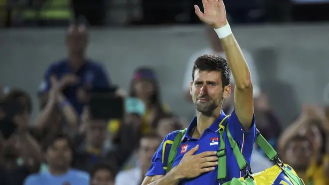 Новак Джокович не мог сдержать слез, уходя с поля