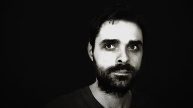 Cabanas es investigador y profesor de Psicología.