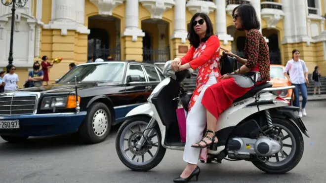 越南1986年以建立社会主义主导的市场经济为目标开启经济改革以来，成为亚洲发展最迅速的几个经济体之一。