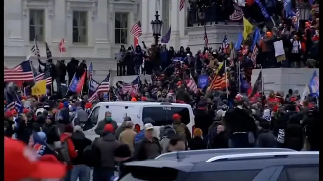 अमेरिका संसद्‌मा हङ्गामा