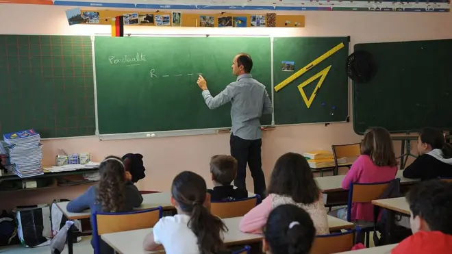 Sistem pendidikan diciptakan oleh kelas penguasa, menurut pakar ilmu sosial Perancis Pierre Bourdieu.