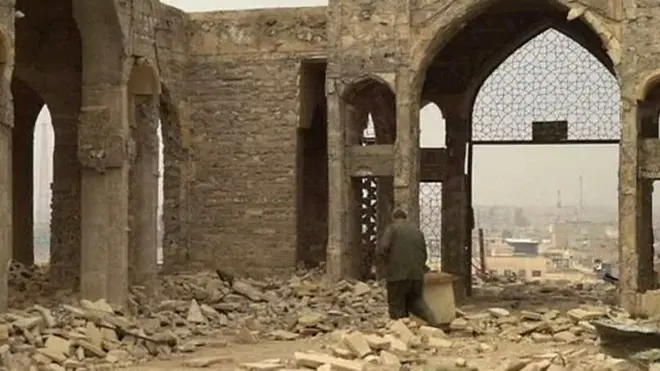 الجيش العراقي يسيطر على منطقة " تل النبي يونس" التي يعتقد أنها تضم ضريح النبي يونس.