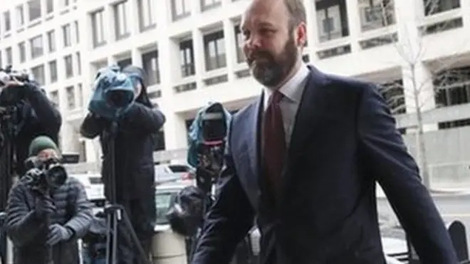 Rick Gates nói ông đã đổi ý sau khi tuyên bố rằng mình vô tội trước đây