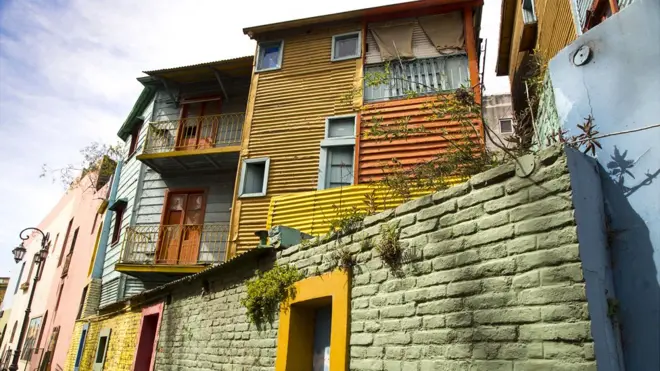 Tener casa propia en Argentina ha sido, durante décadas, un privilegio de muy pocos.