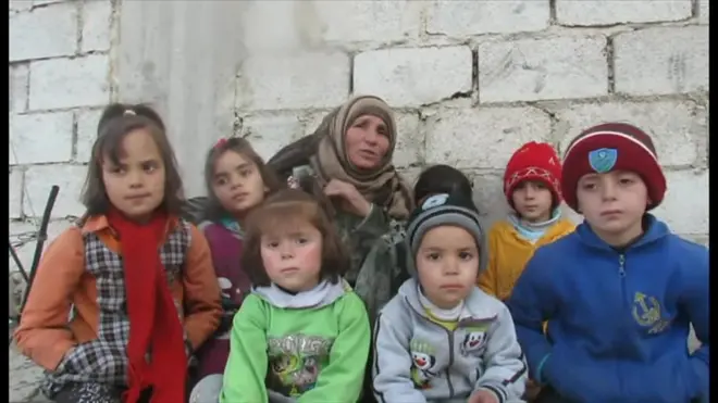 包囲されたシリアの町　葉っぱのスープで空腹しのぐ