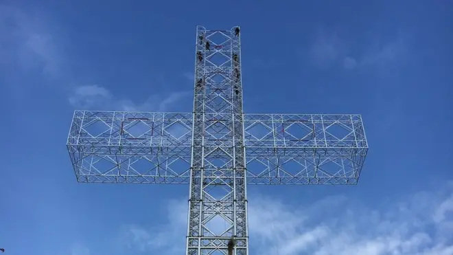 በትግራይ የተሰራው ረዥሙ መስቀል 52 ሜትር ይረዝማል።