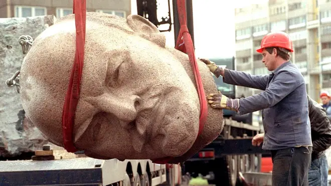 લેનિનની પ્રતિમા