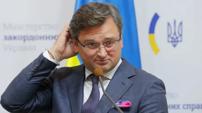 Для Украины территориальная целостность - больной вопрос, и она принципиально поддерживает Азербайджан, объясняет глава МИД Украины Дмитрий Кулеба
