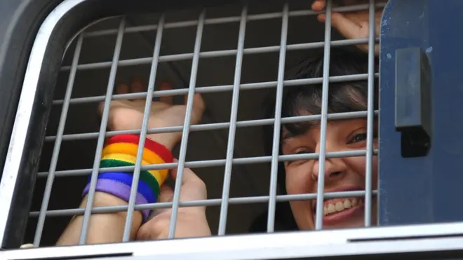 ЛГБТ-активисты в этот раз оспорили запреты гей-парадов в 118 городах