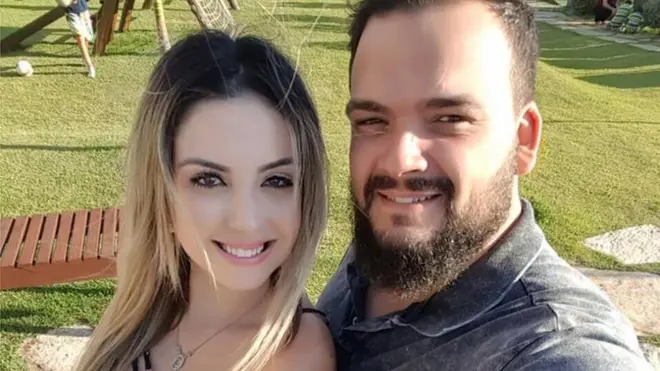 Carla e Felipe não são virgens, mas decidiram fazer sexo só depois do casamento | Foto: Arquivo pessoal