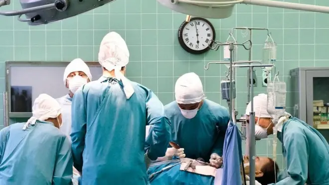 पहला हार्ट ट्रांसप्लांट