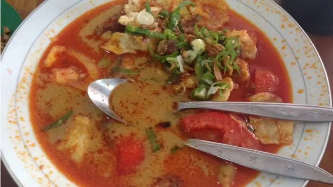 Soto Betawi yang disajikan di Restoran Sambung Nikmat di Pondok Pinang, Jakarta Selatan.