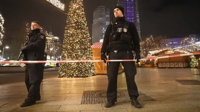 Полиция в Берлине переведена в режим повышенной готовности