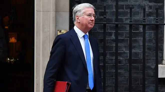 "Я думаю, что нужно различать предвыборную риторику избранного президента Трампа и то, что он будет делать на практике", - сказал Фэллон