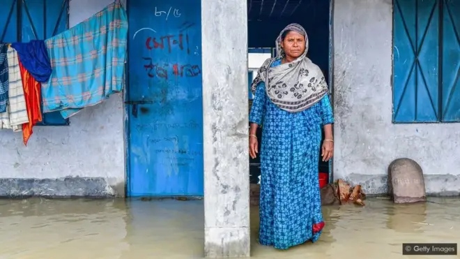 Banjir pada tahun 2020 adalah salah satu yang paling parah selama beberapa tahun terakhir, membuat ratusan ribu orang kehilangan tempat tinggal.