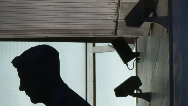 памятник Оруэллу