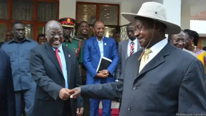 Rais Magufuli na Museveni